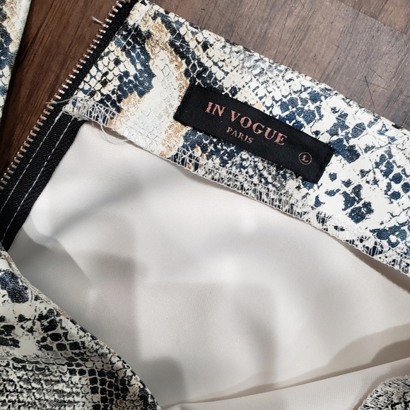 SNAKESKIN MINI SKIRT NWOT - Picture 3 of 4